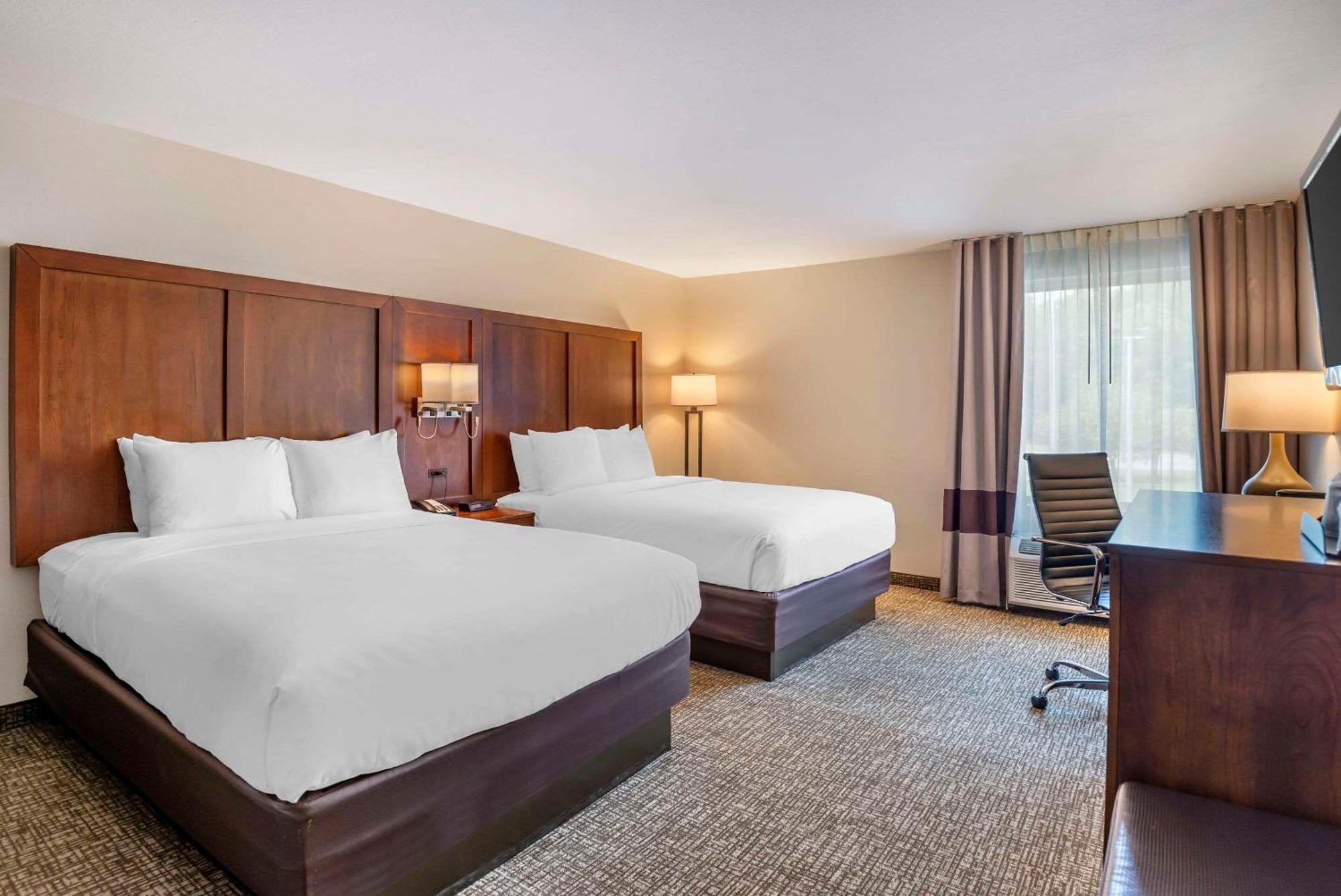 Comfort Inn Petersburg Near Fort Gregg-Adams Buitenkant foto