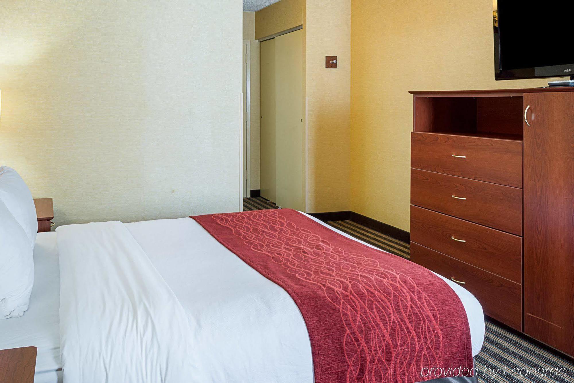Comfort Inn Petersburg Near Fort Gregg-Adams Buitenkant foto